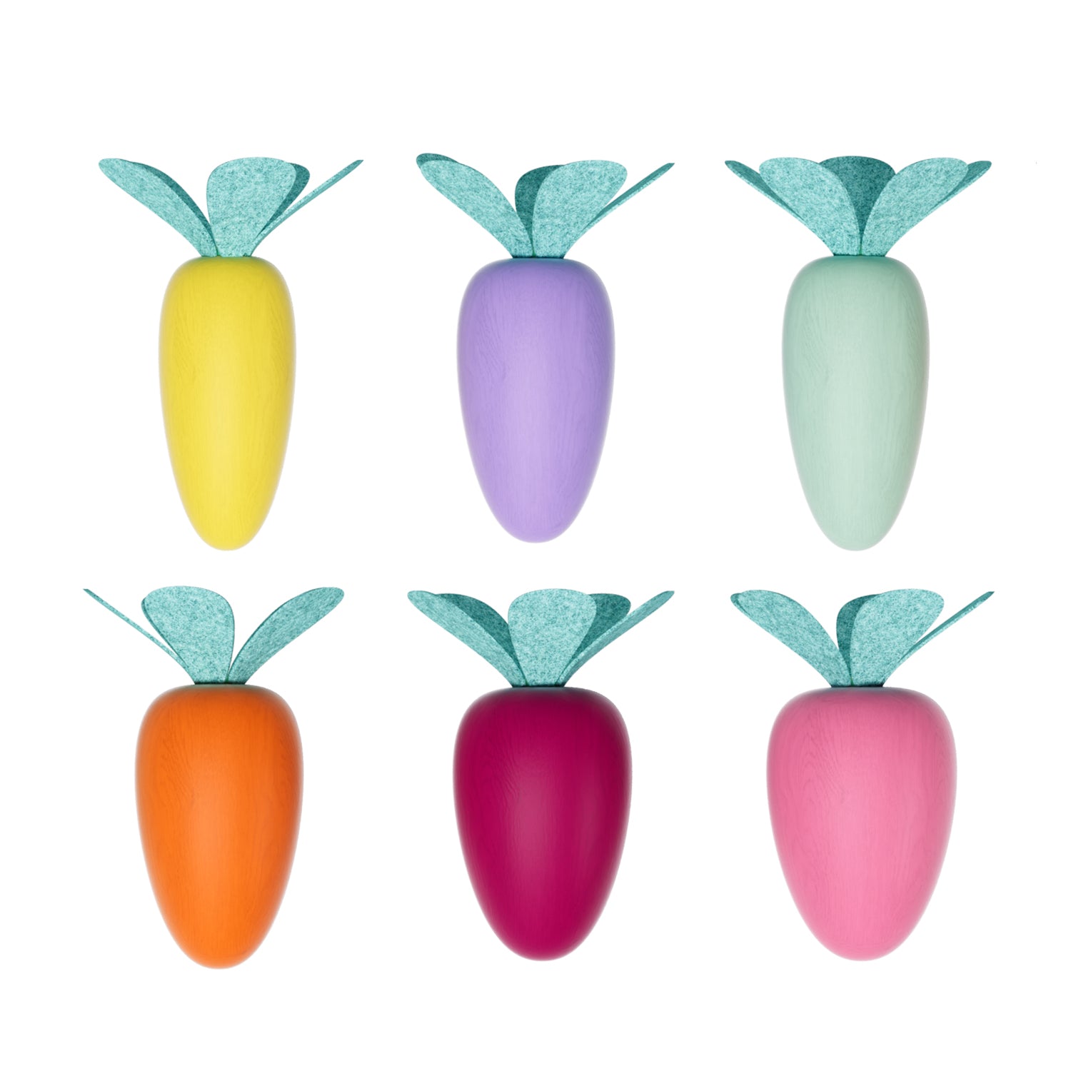 The wooden carrots are painted in trendy water-based colours, the carrot green is made of fluffy felt.