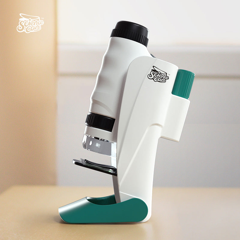 In addition to the portable microscope, the set also includes a microscope stand with two slides, a mount for the smartphone and a bag for safe transport. 